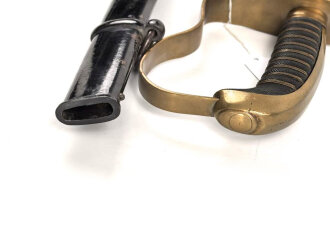 Bayern, Säbel für Infanterie Offiziere Modell 1855.  Scheide alt überlackiert, Klinge von WKC leicht angeschliffen. Doppelseitige Ätzung " In treue Fest"