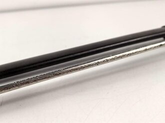 Preußen, Kavallerie Degen KD89 für einen Angehörigen im " Husaren Regiment No. 16"  Doppelseitig Geäzte Klinge, Klingenschraube anscheinend verkantet eingedreht, Griff wackelt