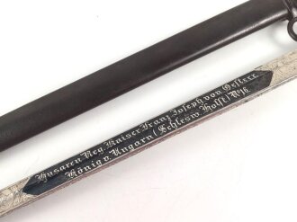 Preußen, Kavallerie Degen KD89 für einen Angehörigen im " Husaren Regiment No. 16"  Doppelseitig Geäzte Klinge, Klingenschraube anscheinend verkantet eingedreht, Griff wackelt