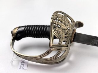 Preußen, Kavallerie Degen KD89 für einen Angehörigen im " Husaren Regiment No. 7"  Doppelseitig Geäzte Klinge, die Scheide original lackiert. Das Griffstück mit Reparaturstelle