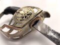 Preußen, Kavallerie Degen KD89 für einen Angehörigen im " Husaren Regiment No. 7"  Doppelseitig Geäzte Klinge, die Scheide original lackiert. Das Griffstück mit Reparaturstelle