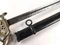 Preußen, Kavallerie Degen KD89 für einen Angehörigen im " Husaren Regiment No. 7"  Doppelseitig Geäzte Klinge, die Scheide original lackiert. Das Griffstück mit Reparaturstelle