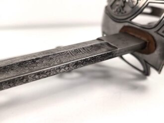 Preußen, Kavallerie Degen KD89 . Gereinigtes Stück , die doppelseitig geätzte Klinge verputzt