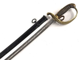 Hessen, Säbel für Infanterie Offiziere. Sauibere Klinge von Eickhorn Solingen mit beidseitiger Ätzung . Die Scheide neuzeitlich lackiert, sonst guter Gesamtzustand