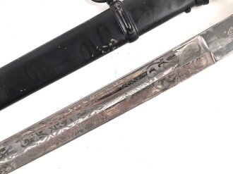 Hessen, Säbel für Infanterie Offiziere. Sauibere Klinge von Eickhorn Solingen mit beidseitiger Ätzung . Die Scheide neuzeitlich lackiert, sonst guter Gesamtzustand