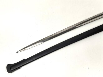 Hessen, Säbel für Infanterie Offiziere. Sauibere Klinge von Eickhorn Solingen mit beidseitiger Ätzung . Die Scheide neuzeitlich lackiert, sonst guter Gesamtzustand