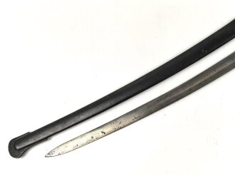Preußen,  Artillerie Säbel Modell 1848 , Eigentumstück mit verputzter, beidseitiger Klingenätzung. Die Scheide original brüniert