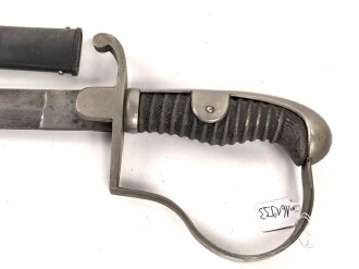Preußen,  Artillerie Säbel Modell 1848 , Eigentumstück mit verputzter, beidseitiger Klingenätzung. Die Scheide original brüniert