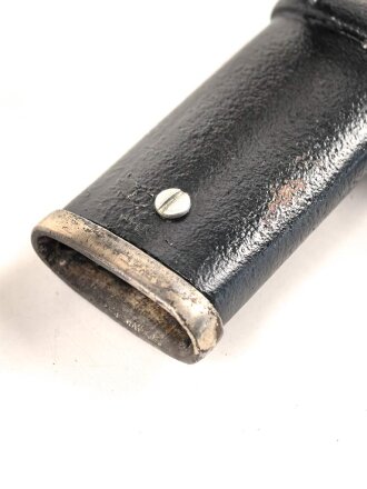 Preußen,  Kavallerie Säbel Modell 1852/ 79. Kammergestempeltes Stück mit beidseitiger Klingenätzung " Kurhess. Train Bataillon Nr.11" . Gefäß und Scheide gereinigt, leicht narbig, die Scheide neuzeitlich lackiert