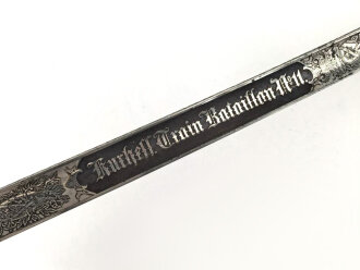 Preußen,  Kavallerie Säbel Modell 1852/ 79. Kammergestempeltes Stück mit beidseitiger Klingenätzung " Kurhess. Train Bataillon Nr.11" . Gefäß und Scheide gereinigt, leicht narbig, die Scheide neuzeitlich lackiert