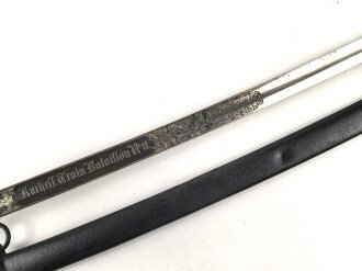 Preußen,  Kavallerie Säbel Modell 1952/ 79. Kammergestempeltes Stück mit beidseitiger Klingenätzung " Kurhess. Train Bataillon Nr.11" . Gefäß und Scheide gereinigt, leicht narbig, die Scheide neuzeitlich lackiert