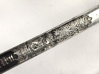 Preußen,  Kavallerie Säbel Modell 1952/ 79. Kammergestempeltes Stück mit beidseitiger Klingenätzung " Kurhess. Train Bataillon Nr.11" . Gefäß und Scheide gereinigt, leicht narbig, die Scheide neuzeitlich lackiert