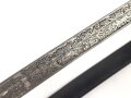 Preußen,  Kavallerie Säbel Modell 1852/ 79. Kammergestempeltes Stück mit beidseitiger Klingenätzung " Kurhess. Train Bataillon Nr.11" . Gefäß und Scheide gereinigt, leicht narbig, die Scheide neuzeitlich lackiert