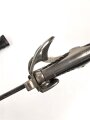 Preußen,  Kavallerie Säbel Modell 1852/ 79. Eigentumstück mit beidseitig geätzter Klinge und Klappbügelgefäß. In Teilen überarbeitetes Stück mit ordentlichem Gesamteindruck