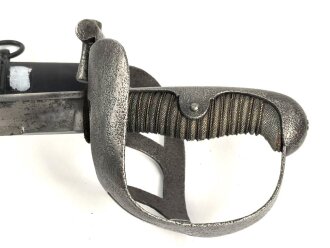 Preußen,  Kavallerie Säbel Modell 1852/ 79. Eigentumstück mit Pfeife, sogenannter "Feldwebelsäbel" Gereinigtes Stück, die Scheide neuzeitlich lackiert
