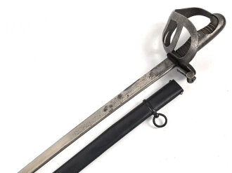 Preußen,  Kavallerie Säbel Modell 1952/ 79. Eigentumstück mit Pfeife, sogenannter "Feldwebelsäbel" Gereinigtes Stück, die Scheide neuzeitlich lackiert