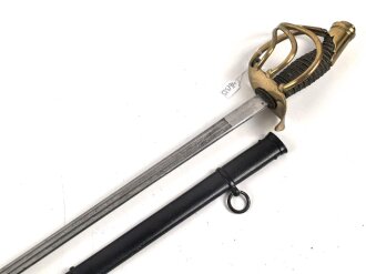 Preußen,  Pallasch für Kürassiere, Doppelseitig geätzte Klinge, die Scheide vermutlich neuzeitlich lackiert. Guter Gesamtzustand