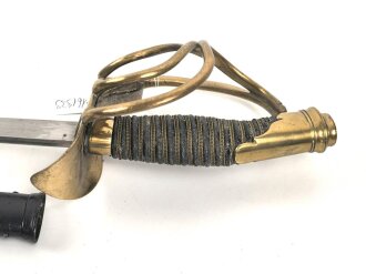 Preußen,  Pallasch für Kürassiere, Doppelseitig geätzte Klinge, die Scheide vermutlich neuzeitlich lackiert. Guter Gesamtzustand