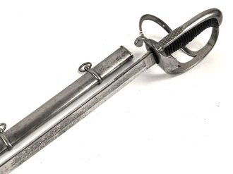 Bayern, Säbel für einen Angehörigen der Kavallerie. Eigentumstück in gutem Zustand mit beidseitiger Klingenätzung " In treue Fest"