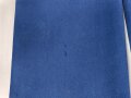 Kaiserreich, gerade Hose zum Waffenrock. Blau mit roter Biese. Stark getragenes Eigentumstück, ungereinigt, beschädigt