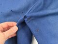 Kaiserreich, gerade Hose zum Waffenrock. Blau mit roter Biese. Stark getragenes Eigentumstück, ungereinigt, beschädigt
