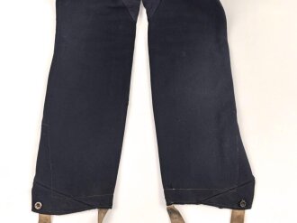 Kaiserreich, dunkelblaue Hose für berittene . Eigentumstück in Offiziersqualität. Getragen, ungereinigt