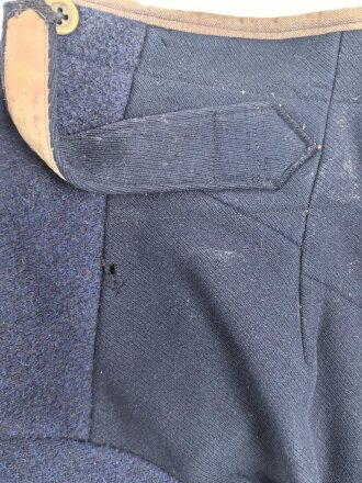 Kaiserreich, dunkelblaue Hose für berittene . Eigentumstück in Offiziersqualität. Getragen, ungereinigt