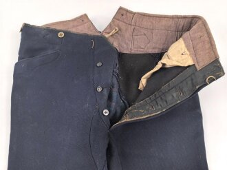 Kaiserreich, dunkelblaue Hose für berittene . Eigentumstück in Offiziersqualität. Getragen, ungereinigt