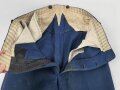 Kaiserreich, gerade Hose zum Waffenrock. Blau mit roter Biese. Stark getragenes Eigentumstück, ungereinigt, Stockfleckig