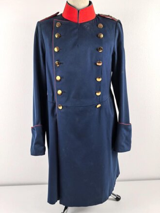 Bayern, Überrock / Mantel für einen Offizier im 6. Infanterie Regiment Kaiser Wilhelm, König von Preussen. Getragenes Eigentumstück mit Altersspuren, ungereinigt