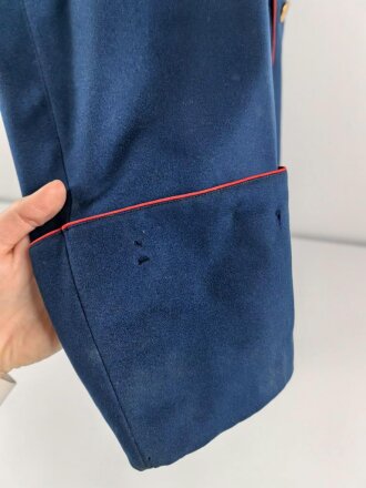 Bayern, Überrock / Mantel für einen Offizier im 6. Infanterie Regiment Kaiser Wilhelm, König von Preussen. Getragenes Eigentumstück mit Altersspuren, ungereinigt