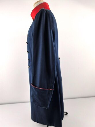 Bayern, Überrock / Mantel für einen Offizier im 6. Infanterie Regiment Kaiser Wilhelm, König von Preussen. Getragenes Eigentumstück mit Altersspuren, ungereinigt