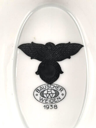 Luftwaffe, Kantinenporzellan Sauciere, Hersteller Bauscher Weiden 1938. Gesamtlänge 25cm, gebraucht