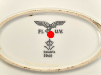 Luftwaffe, Kantinenporzellan, große Vorlegeplatte, Gesamtlänge 41cm, Hersteller Bavaria 1942. Gebraucht