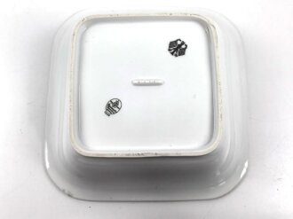 Heer, Kantinenporzellan große, eckige Schale, Kantenlänge 26cm, Hersteller Hutschenreuther Hohenberg Germany 1936. Gebraucht