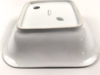 Heer, Kantinenporzellan große, eckige Schale, Kantenlänge 26cm, Hersteller Hutschenreuther Hohenberg Germany 1936. Gebraucht