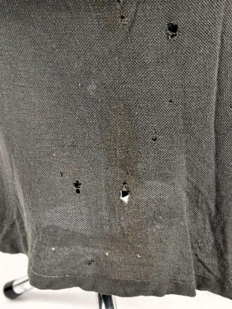 Vorschriftsmäßiges Feldhemd für Angehörige des Heeres. Getragenes Stück. Ausführung in grüngrau