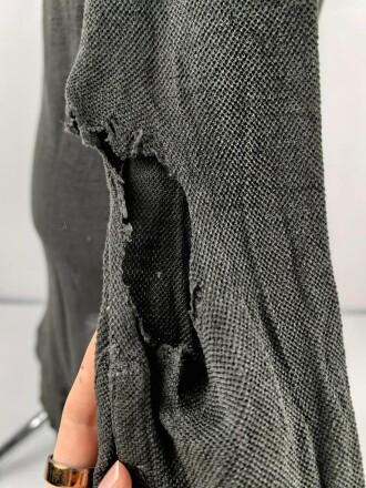 Vorschriftsmäßiges Feldhemd für Angehörige des Heeres. Getragenes Stück. Ausführung in grüngrau