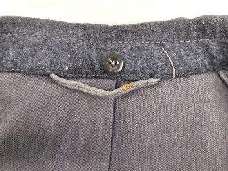 Luftwaffe, Fliegerbluse für einen Gefreiten der Luftnachrichtentruppe. Getragenes Stück in gutem Gesamtzustand, die Effekten original vernäht