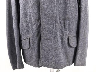 Luftwaffe, Fliegerbluse für einen Gefreiten der Luftnachrichtentruppe. Getragenes Stück in gutem Gesamtzustand, die Effekten original vernäht