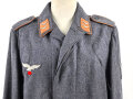 Luftwaffe, Fliegerbluse für einen Gefreiten der Luftnachrichtentruppe. Getragenes Stück in gutem Gesamtzustand, die Effekten original vernäht