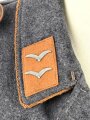 Luftwaffe, Fliegerbluse für einen Gefreiten der Luftnachrichtentruppe. Getragenes Stück in gutem Gesamtzustand, die Effekten original vernäht