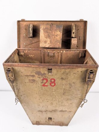 Transportkasten zum Entfernungsmesser 09 der Wehrmacht. Originallack, sehr selten