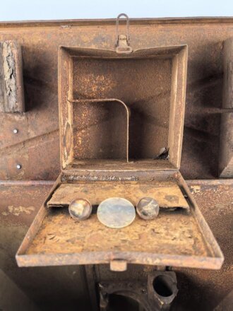 Transportkasten zum Entfernungsmesser 09 der Wehrmacht. Originallack, sehr selten