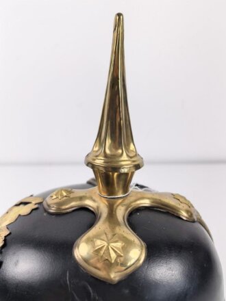 Hessen, Pickelhaube für Offiziere . Neuzeitliche Sammleranfertigung, Kopfgrösse gemessen 58