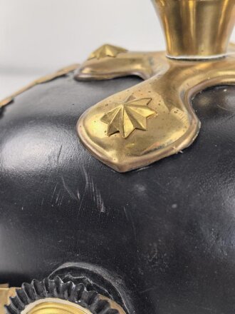 Hessen, Pickelhaube für Offiziere . Neuzeitliche Sammleranfertigung, Kopfgrösse gemessen 58