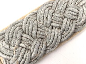 Heer, einzelnes Schulterstück  für einen Major der Infanterie , Länge etwa 10,5cm, Ausführung für die weisse Sommerfeldbluse