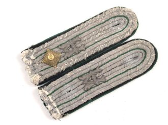 Heer, Paar Schulterstücke für einen Beamten der Heeresverwaltung, Nebenfarbe schwarz. Länge 11,5cm