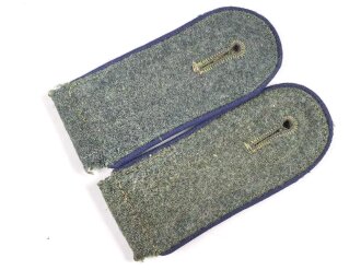 Heer, Paar Schulterklappen für Mannschaften der Sanitätstruppe, Länge etwa 10,5cm