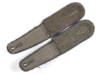 Heer, Paar Schulterklappen für Mannschaften der Sanitätstruppe, Länge etwa 10,5cm